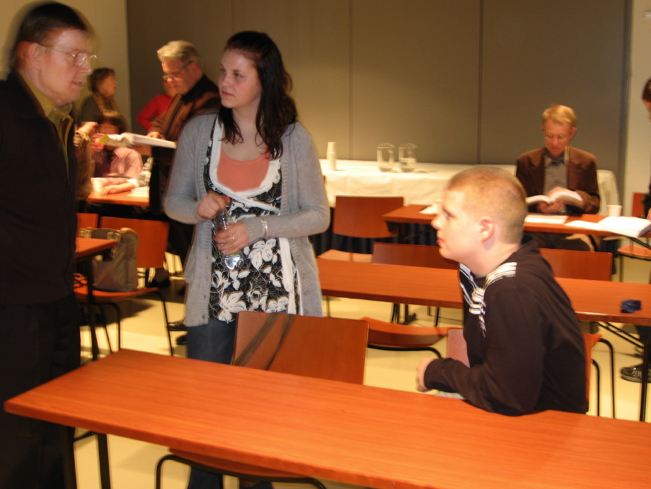 Kokouksessa oli uusia ja my�s nuoria osallistujia<