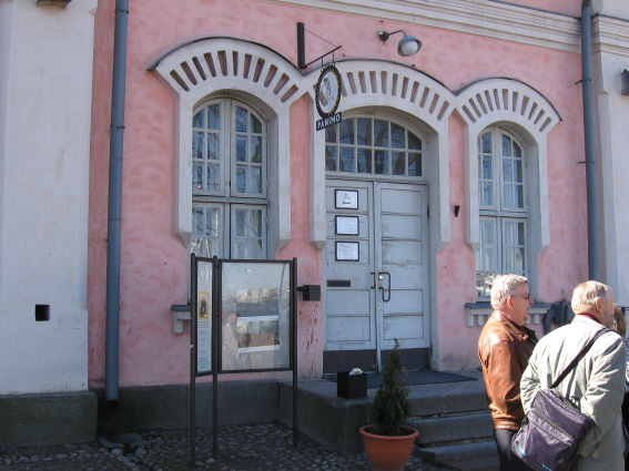 Suomenlinnan panimon vanha sis��nk�ynti